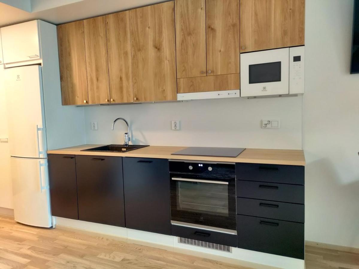 Fully Equipped New Apartment With Free Parking 탐페레 외부 사진