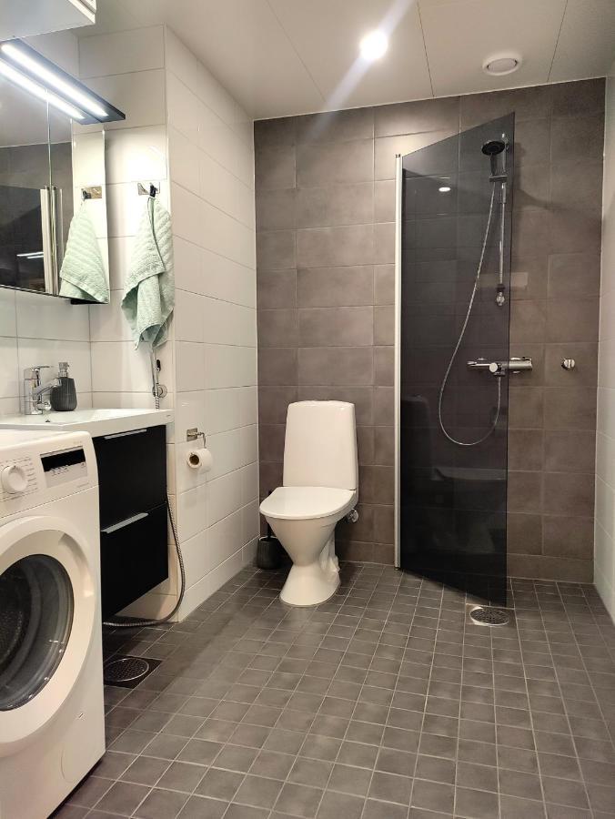 Fully Equipped New Apartment With Free Parking 탐페레 외부 사진